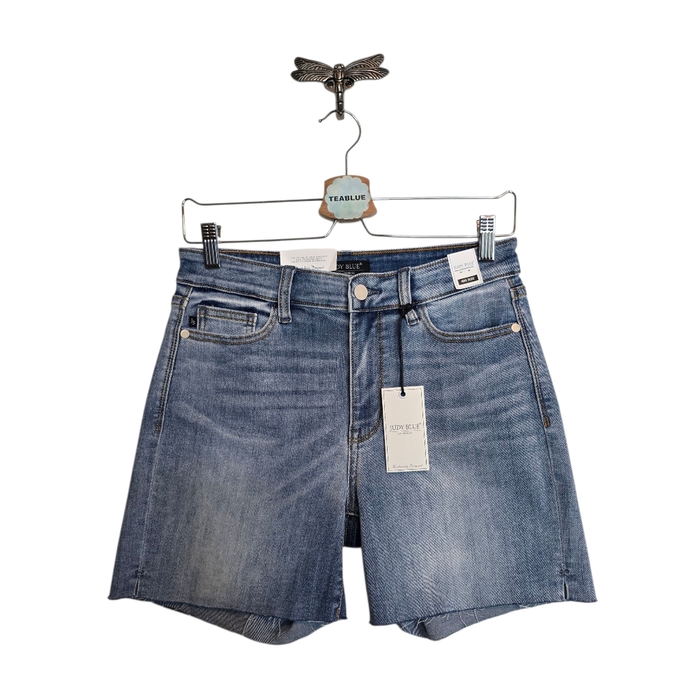 Judy Blue Around Town Mid Rise Jean Shorts Light Blue Wash M (4-6)